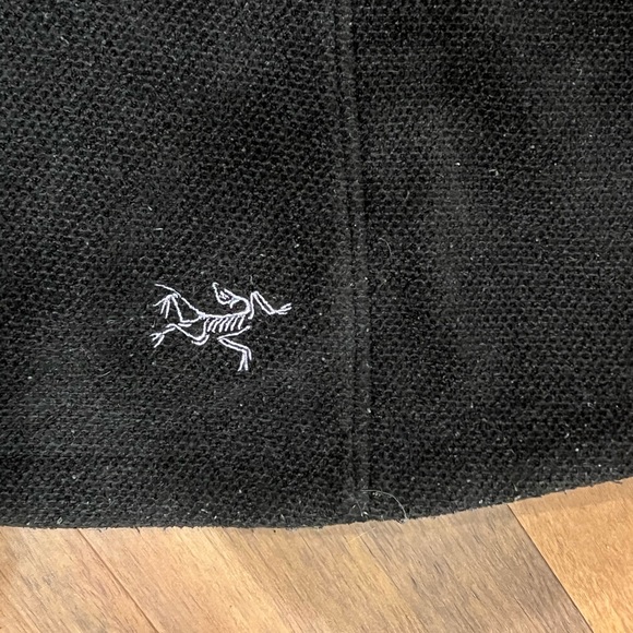 Artery’x thick fleece very warm!! Lots of fuzzies very worn - Picture 4 of 8